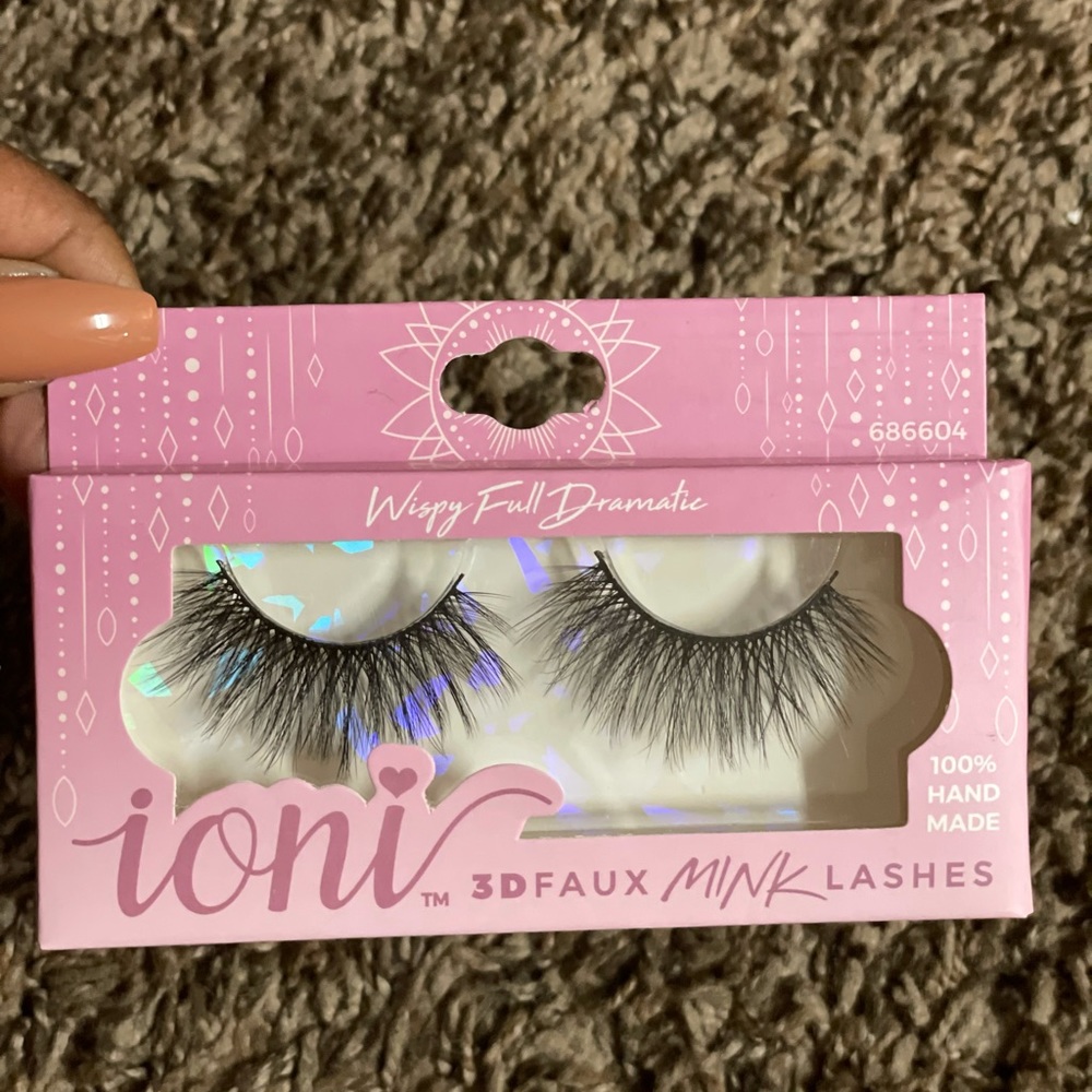 Ioni LASHES - Picture 5 of 5